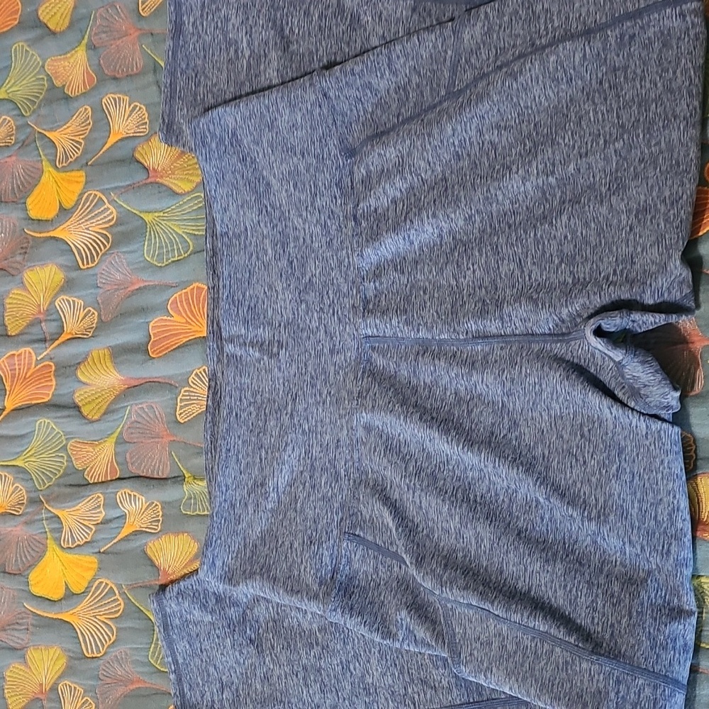 Kirkland Signature Capri Leggings XL - Picture 6 of 6